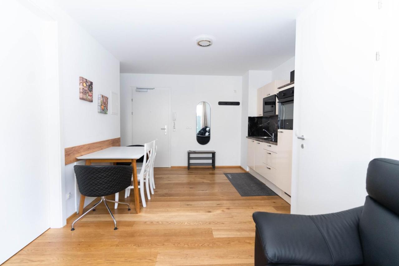 Modern Apartment With Tiny Garden Near City Center 维也纳 外观 照片